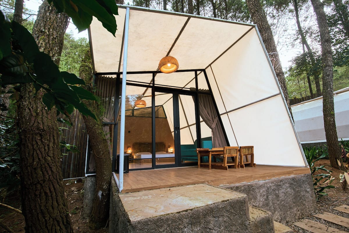 Prisma Tent