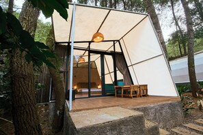 Prisma Tent