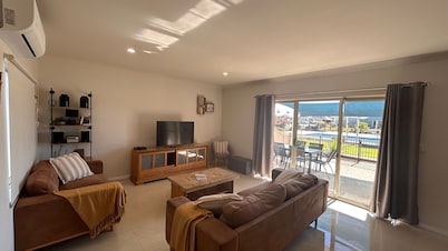Little Bay, Unit 49 Seafront Estate