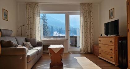 1 room apartment in a prime location with a dream view of the Zugspitze massif!