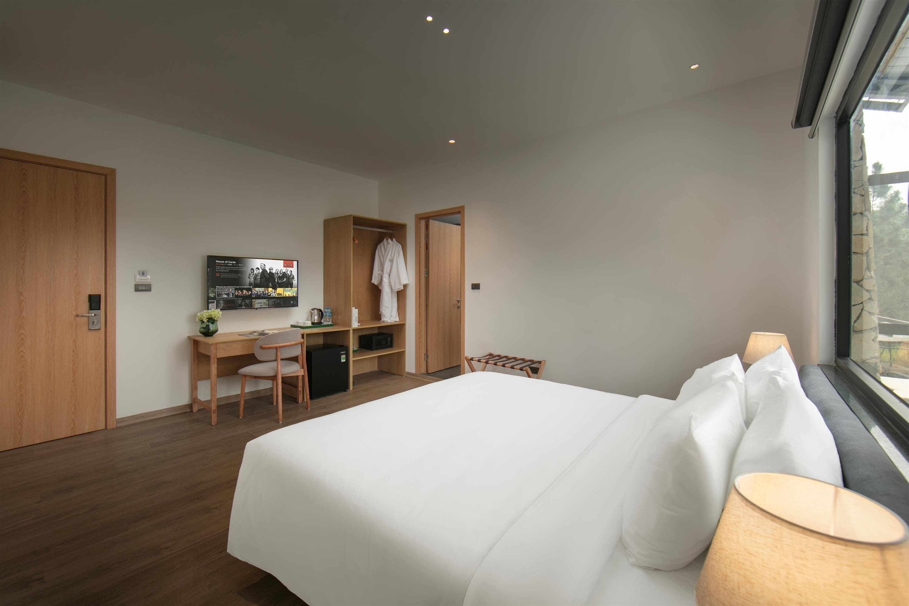 Deluxe Double Room | Premium bedding, minibar, in-room safe, individually furnished
