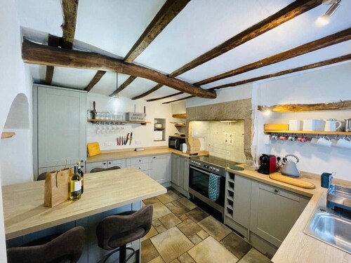 Cosy Pet Friendly Cottage for 6 in Hope Valley