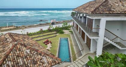 UNU Boutique Hotel