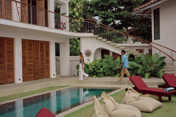 Habitación doble, para no fumadores, vista a la alberca | Alberca