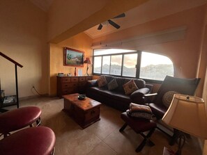 TV - Pent-house loft in the heart of Cabo San Lucas (Cabo San Lucas)