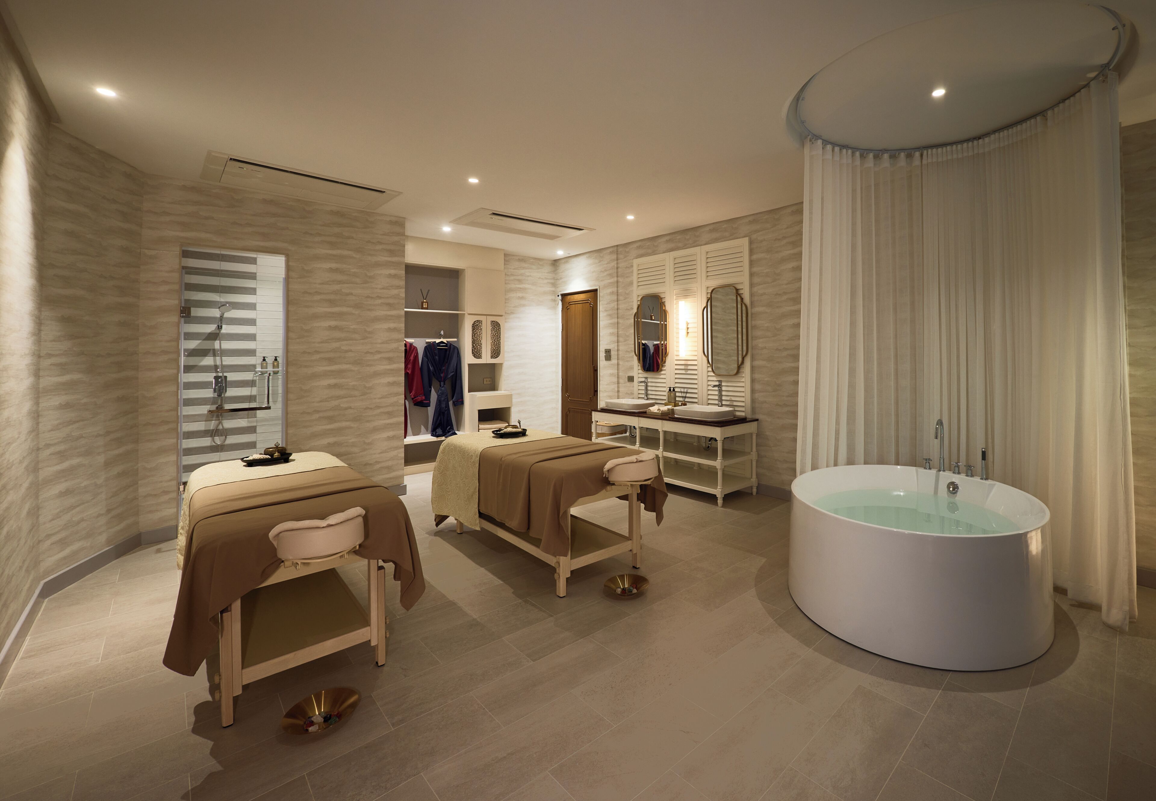 Couples treatment rooms, massages