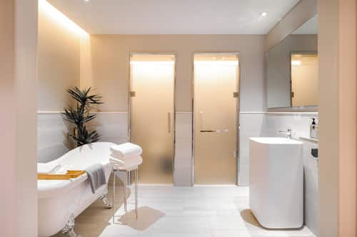 Urban Prime | Bagno | Asciugacapelli, accappatoio, asciugamani, sapone