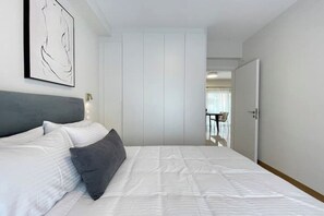 Iron/ironing board, WiFi, bed sheets - Cultural Retreat Near Stavros Niarchos-B1 (Kallithea)