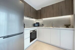Private kitchen - Cultural Retreat Near Stavros Niarchos-B1 (Kallithea)