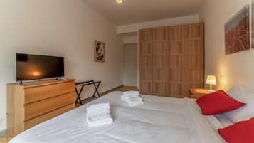 Appartement, balkon, uitzicht op de stad