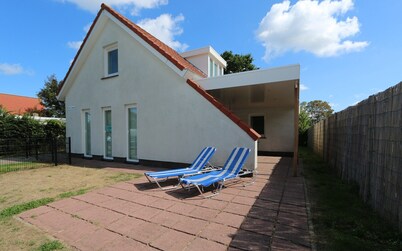 Horizon 95 Comfortable villa with boxspring on vacation park