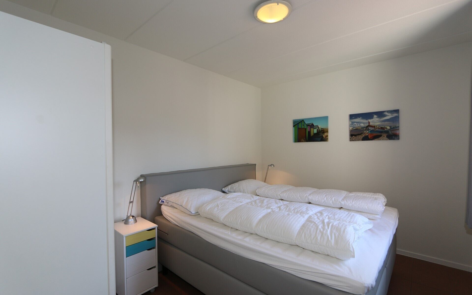 3 bedrooms, internet, bed sheets