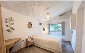 9 chambres, fer et planche à repasser, accès Internet