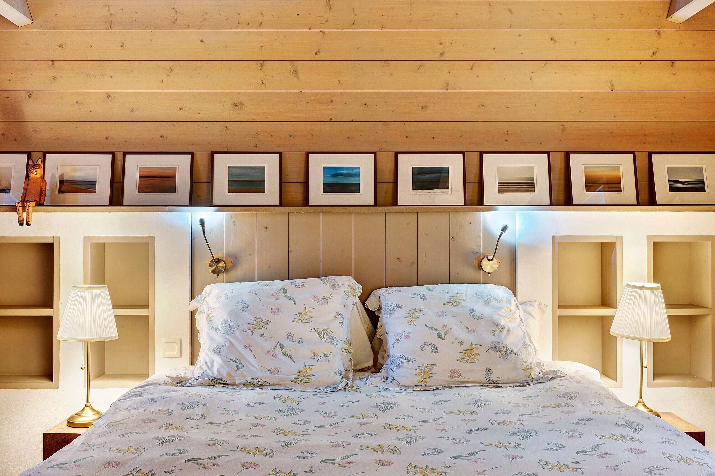 5 chambres, fer et planche à repasser, Wi-Fi, draps fournis