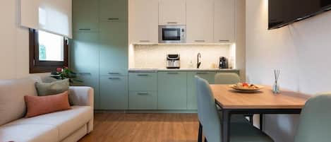 公寓, 泳池景 | 內部