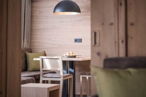 Interior - Apartment 'Stube' with Mountain View, Balcony and Wi-Fi (Campo Tures)