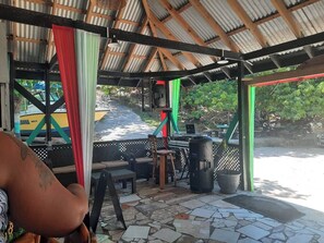 Outdoor dining - White River Villa (Ocho Rios)