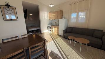 Rumah, 3 kamar tidur, perapian, pemandangan samudra | Ruang makan