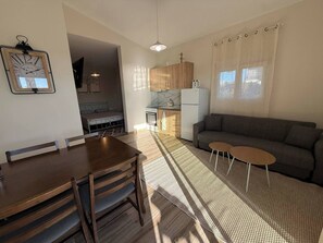 Nhà, 3 phòng ngủ, lò sưởi, quang cảnh biển | Phòng ăn