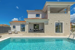 Pool - Modern villa with pool in Vabriga near Poreč (Vabriga)
