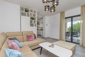 Living area - Modern villa with pool in Vabriga near Poreč (Vabriga)