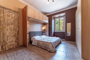 Apartamento luxo, vista para o pátio