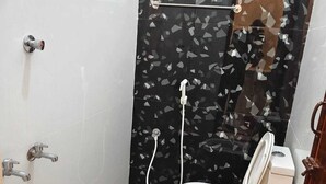 ห้องดีลักซ์ดับเบิล, วิวเมือง | ห้องน้ำ