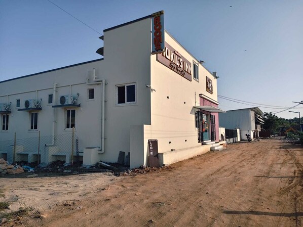 Exterior - AalaGo (Tiruchendur)