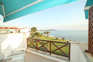 Property grounds - Triton Maisonette by RentalsPro (Fourka)