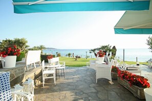 Terrace/patio - Triton Maisonette by RentalsPro (Fourka)