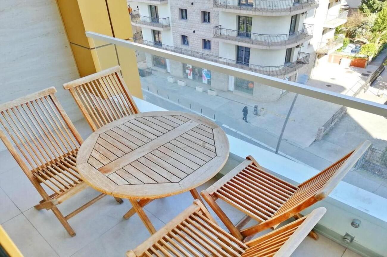 Basic Apartment, Balcony, City View | Outdoor dining
