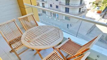 Basic Apartment, Balcony, City View | Outdoor dining