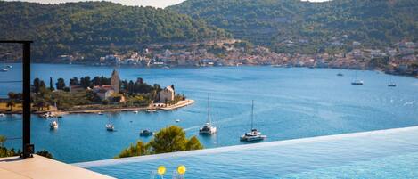 Villa (Five Bedroom Villa with the Pool) | Vue depuis lâhĂ©bergement