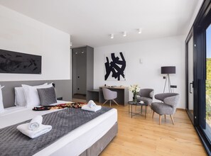 Villa (Five Bedroom Villa with the Pool) | 5 slaapkamers, babybedden