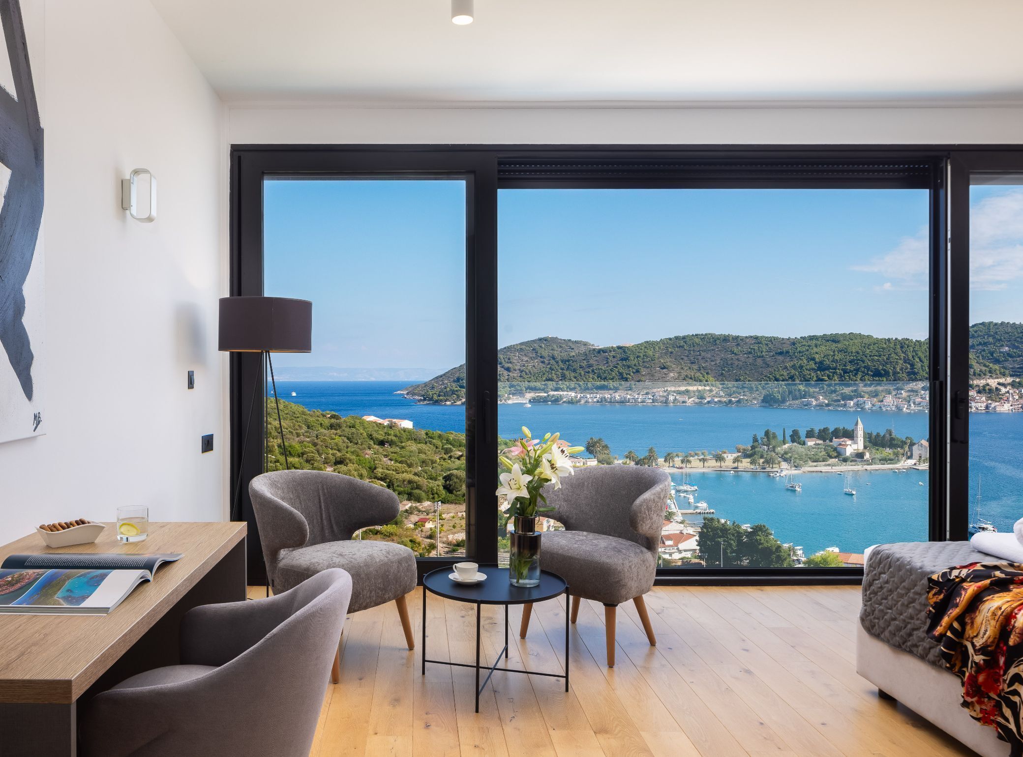 Villa (Five Bedroom Villa with the Pool) | Living room