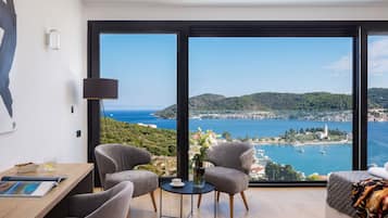 Villa (Five Bedroom Villa with the Pool) | Living room