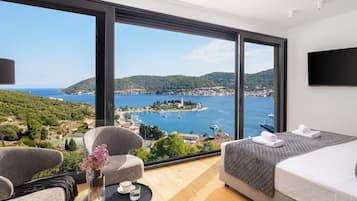 Villa (Five Bedroom Villa with the Pool)