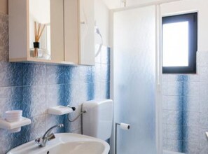 Villa (Five Bedroom Villa With Pool) | Bathroom - Comfort Villa Roza in Umag (Umag)