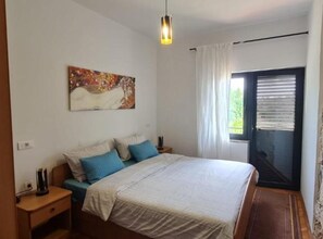 Villa (Five Bedroom Villa With Pool) | 3 bedrooms, cribs/infant beds - Comfort Villa Roza in Umag (Umag)