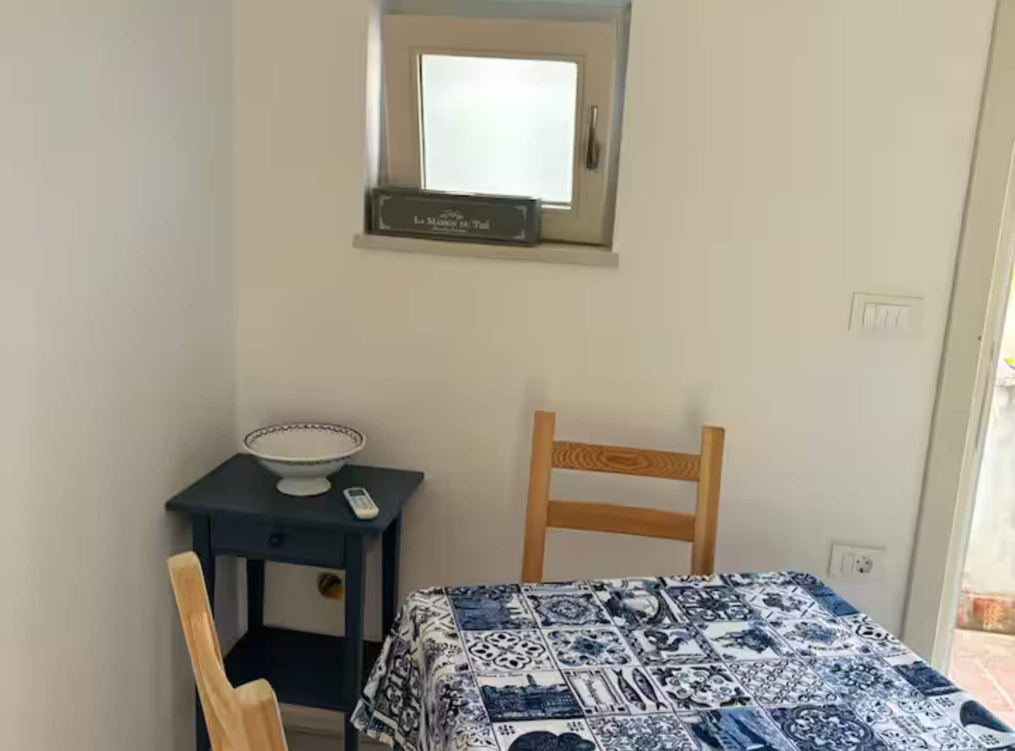 Apartment (One Bedroom Apartment with Balcony) | Wohnzimmer