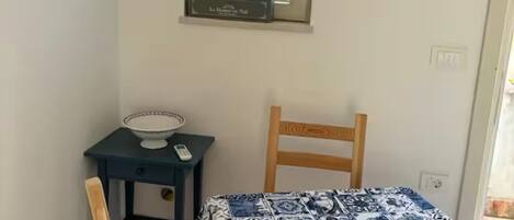 Appartement (One Bedroom Apartment with Balcony) | Salle de séjour