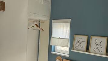 Huoneisto (One Bedroom Apartment with Balcony)