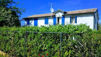 Apartamento (Two Bedroom Apartment with Terrace an) | Fachada