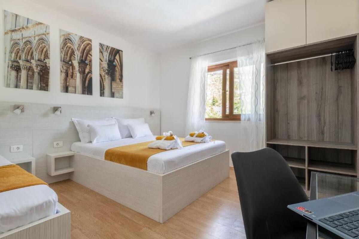 Villa (Three Bedroom Villa with Swimming Poo)