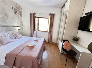 Villa (Three Bedroom Villa with Swimming Poo) | 2 bedrooms, cribs/infant beds - Peaceful Holiday Home Ivona (Dubrovacko Primorje)