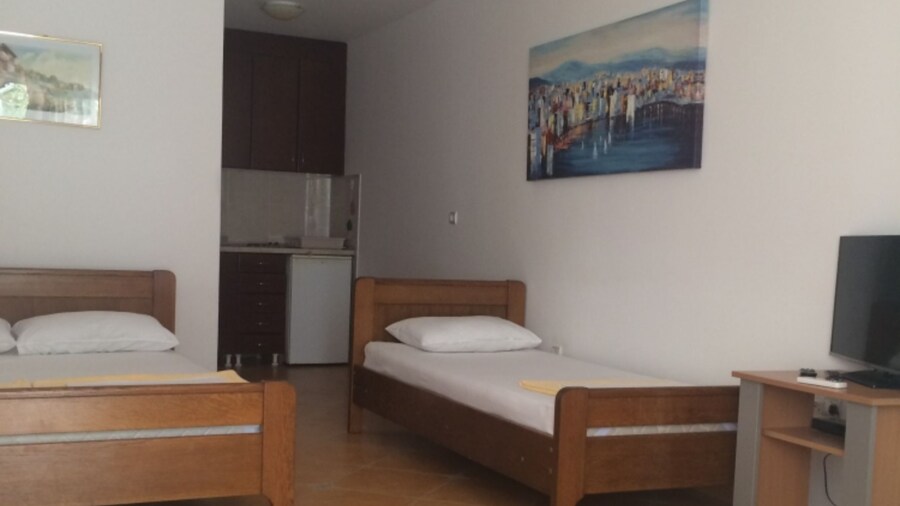 Apartments Aleksić, Bečići