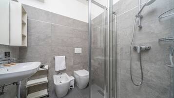 Dusche, Bidet