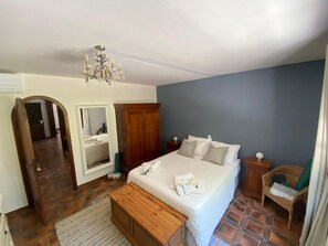 4 Schlafzimmer, Bügeleisen/Bügelbrett, Reisekinderbett, kostenloses WLAN
