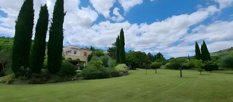 Holiday Home 'Mas Du Tilleul' with Private Pool, Private Terrace and Wi-Fi