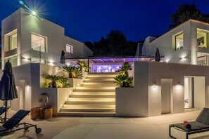 Terrace/patio - Villa Isola Bianca with pool - My Rental Homes (Playa De Talamanca)